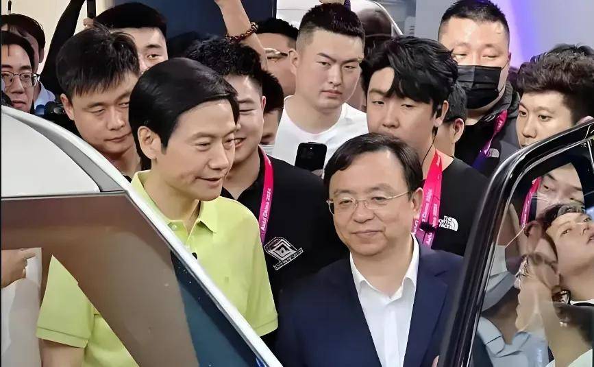 王传福现身小米，和雷军聊啥？